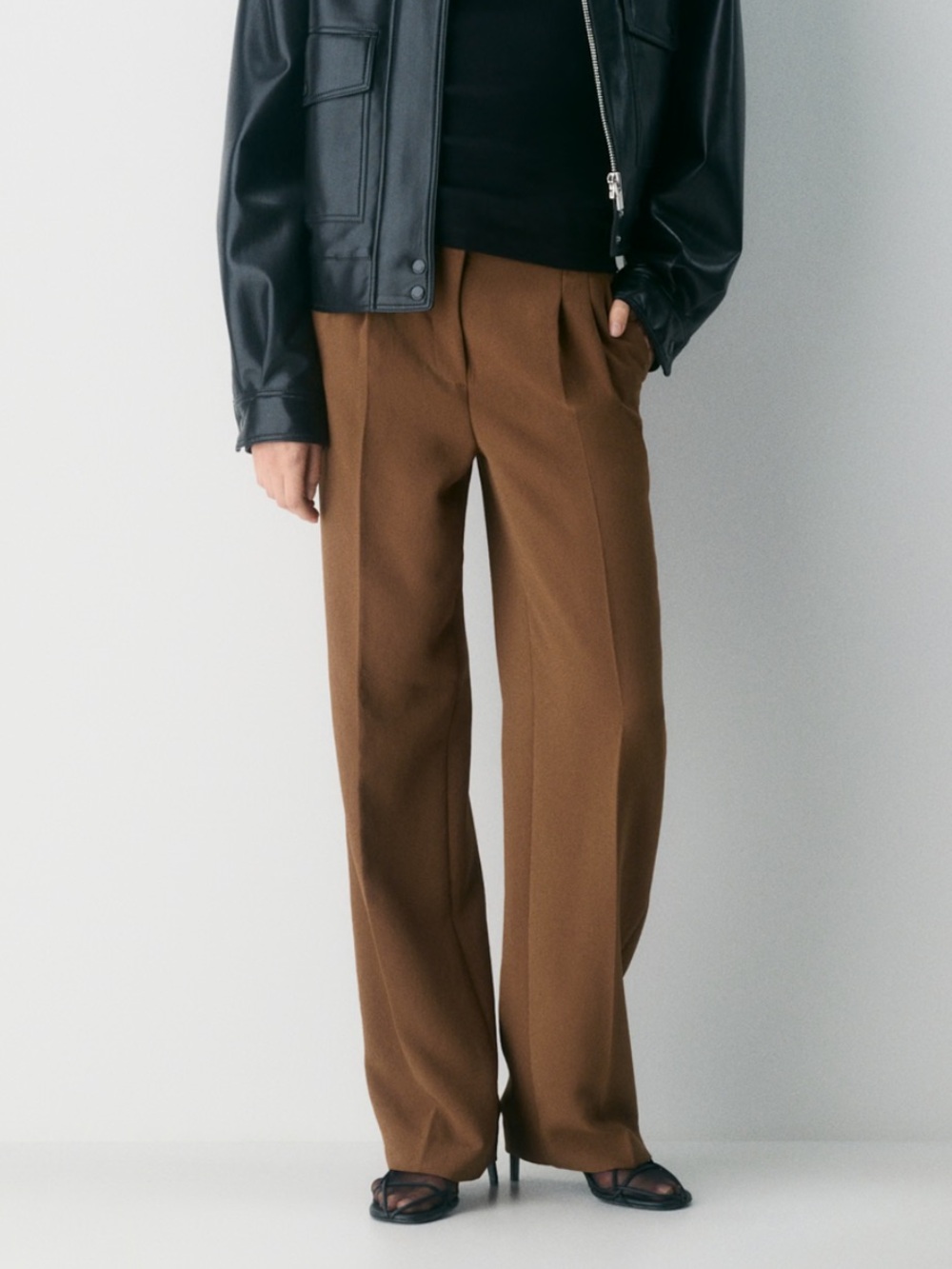 The Effortless Pant- Crepette - Picture 2 of 7